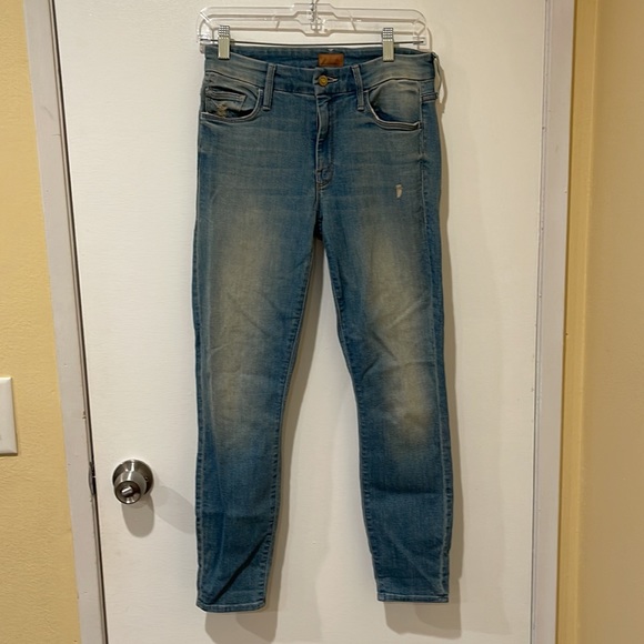 MOTHER The Looker Crop Jean in Shakewell - Picture 2 of 8